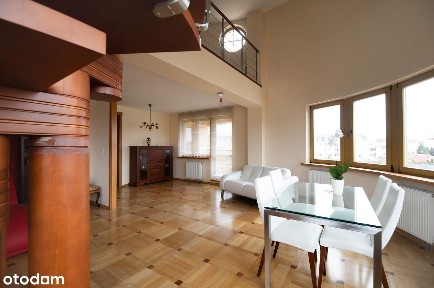 Dwupoziomowy apartament 119m2 z antresolą, balkonem i basenem