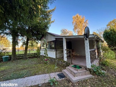 Działka rekreacyjno-budowlana z domkiem letniskowym 750m od jeziora