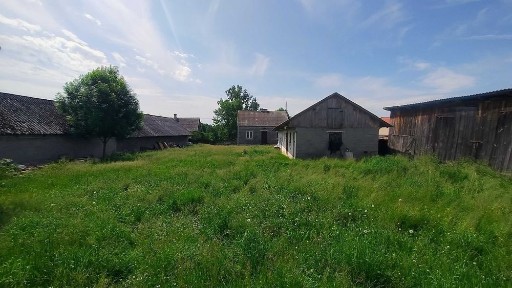 Sprzedam dom z budynkami gospodarczymi