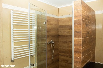 Przestronny dom 245 m² z ogrodem i garażem