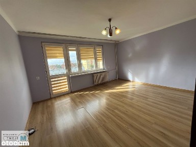 2 pokoje na 2 piętrze z balkonem