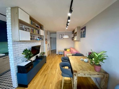 3 pokoje na Dolnym Mokotowie 55,6m2, 2 miejsca postojowe + 2 schowki