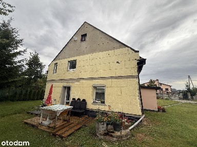 Syndyk sprzeda działkę, dom i budynki gospodarcze we wsi Niedźwiedź