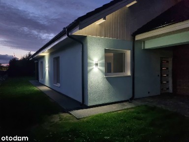 Nowy dom z 4 pokojami i garażem w Pruszczu