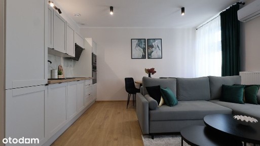 duże mieszkanie dwupokojowe/wyposażone/z garderobą