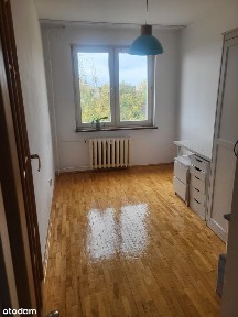 Sprzedam trzypokojowe mieszkanie o pow. 49m2.