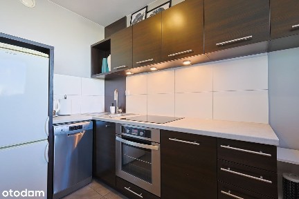 Przestronna kawalerka z garderobą, 31m2, 12 piętro, ul. Strzegomska