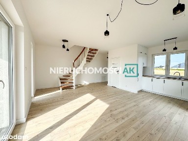 Gotowy do zamieszkania w pełni wyposażony bliźniak