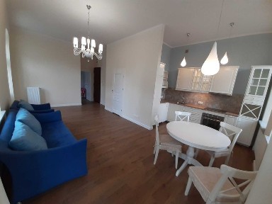 Mieszkanie w pięknej kamienicy tuż obok metra Dworzec Wileński