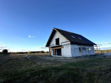Nowy dom w stanie do wykończenia w Mikołajewie, pow. zgierski
