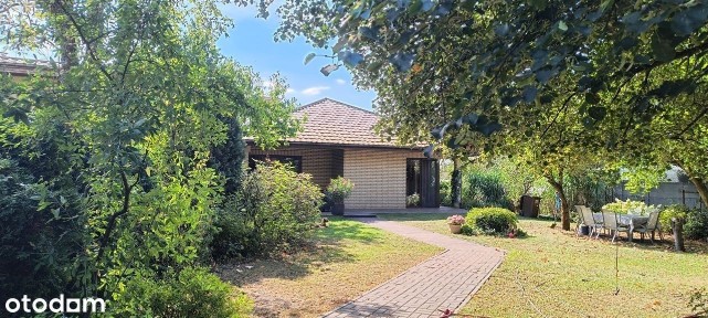 Atrakcyjny dom 137,5 m2; działka 1200 m2.