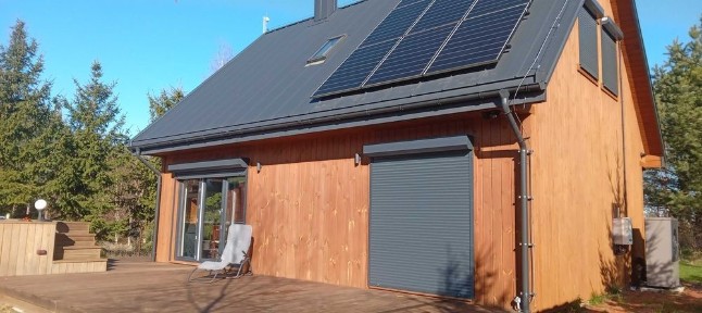 Dom drewniany, dom podlaski, budowa domów w technologii szkieletowej.