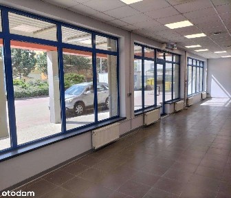KRAPKOWICE LOKAL UŻYTKOWY Z WITRYNĄ W BIEDRONCE 160 m²