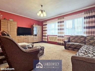 Połowa domu z własnym ogrodem