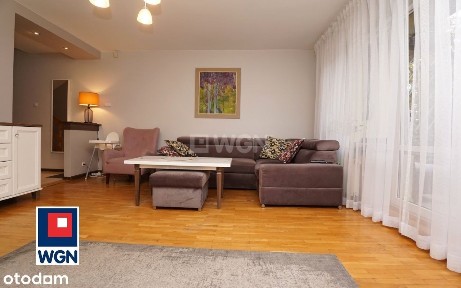 Funkcjonalny i praktyczny dom w zabudowie szeregow