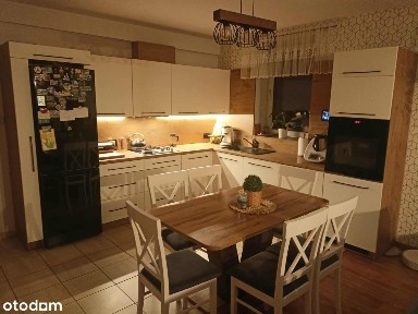 Dom wolnostojący, parterowy, dwulokalowy dla dwóch rodzin