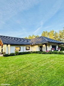 Nowoczesny dom z dużą działką i pięknym ogrodem - Łosino