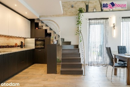 Dwupoziomowe mieszkanie z antresolą i balkonem