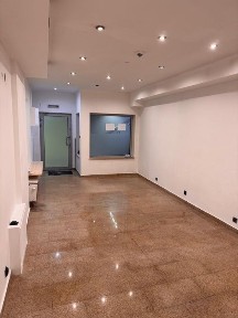 Lokal użytkowy, 26 m2, witryna, bezpośrednio przy schodach