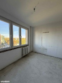 3 lub 4 pokojowe mieszkanie do remontu z balkonem, Os. Dywizjonu 303