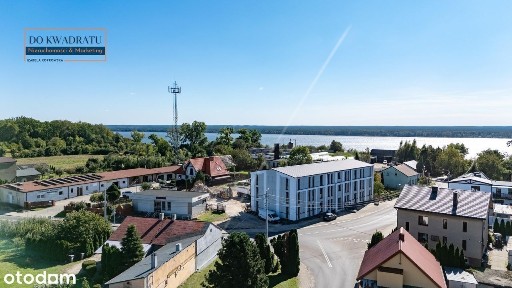 KAWALERKA NA SPRZEDAŻ - Z BALKONEM W STANIE DEWELOPERSKIM NA TERENIE Z
