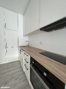 Kawalerka z balkonem/Jagodno/miejsce parkingowe