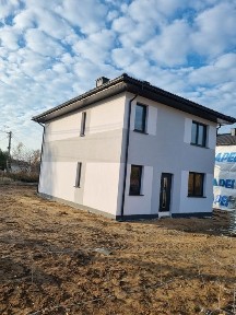 Dom stan surowy zamknięty z przyłaczami