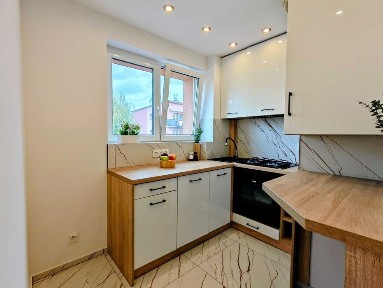 Przytulne, wyremontowane 2 pokoje, balkon, garderoba, Rondo Sybiraków