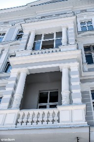 3 pok. mieszkanie w odnowionej kamienicy z tytułem fasada roku 2023