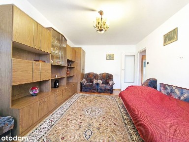 trzypokojowe z balkonem na pierwszym piętrze