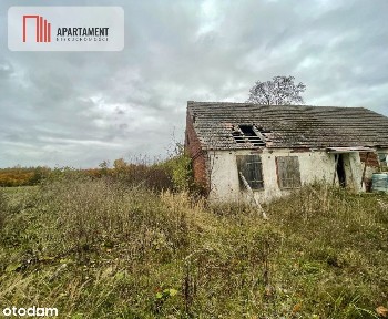 Klimatyczny dom z czerwonej cegły na wsi