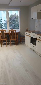 3 mieszkania i 2 lokale usługowo/handlowe