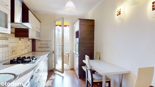 Przestronne 2 pokoje z balkonem do zamieszkania