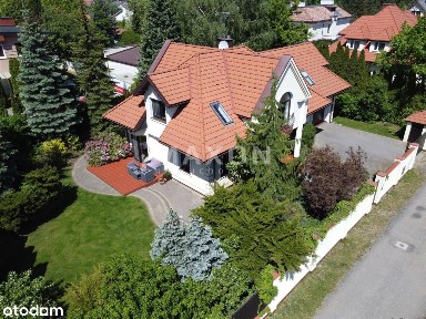 Wolnostojący dom | dobra komunikacja | 5 sypialni