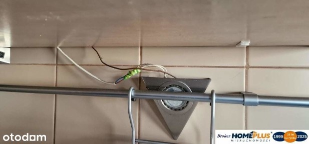 Skarbka z Gór - 4 pokoje, 2 garaże, komórka