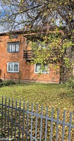 Dom z dużą działką i zabudowaniami gospodarczymi