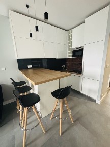 Jasne, nowoczesne mieszkanie przy parku Szczęśliwickim z garażem