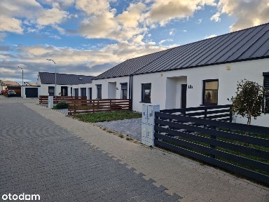 Nowy dom w zabudowie szeregowej - Kaźmierz