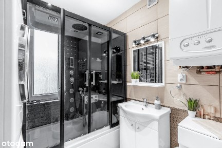 Centrum 3 pokoje, balkon, piwnica, 2 garaże