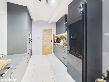 Bemowo, dom po remoncie z działką 926 m2.