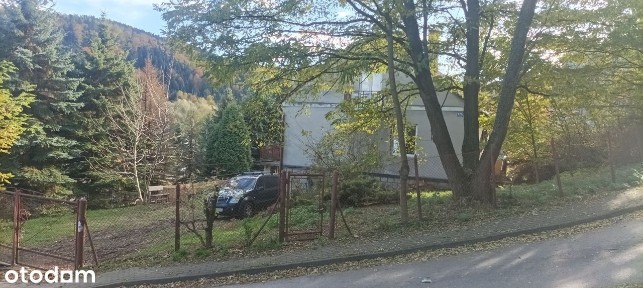 Przestronny dom 7 pokoi z garażem i ogrodem