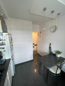 Dwa pokoje, dwie komórki, balkon, parking, świetna lokalizacja! - Łódź