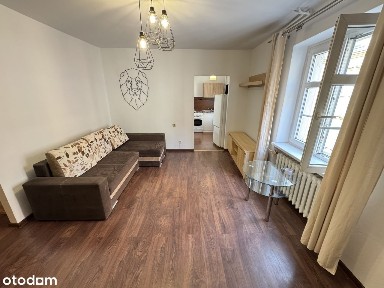 KAWALERKA na wynajem/ Plac Ratuszowy