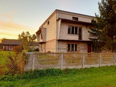 Dom nad Jeziorskiem. Brodnia