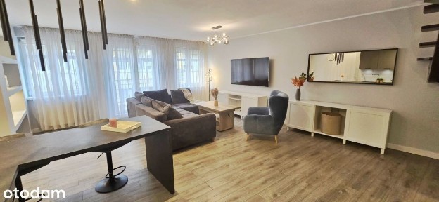 ul. Szkolna, Śródmieście, Jelenia Góra, dolnośląskie