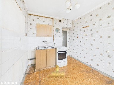 Przestronne 2-pokojowe mieszkanie do remontu