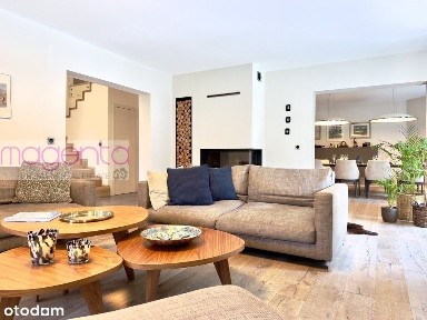 Designerski dom w świetnej lokalizacji.