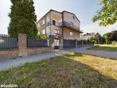 Funkcjonalny dom mieszkanie i biznes w jednym