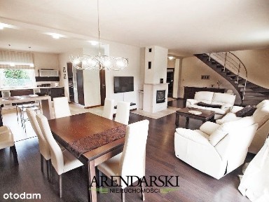 Dom, 180 m², Chwalęcice