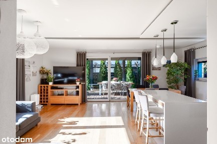 Nowoczesny wolnostojący dom na kameralnym osiedlu